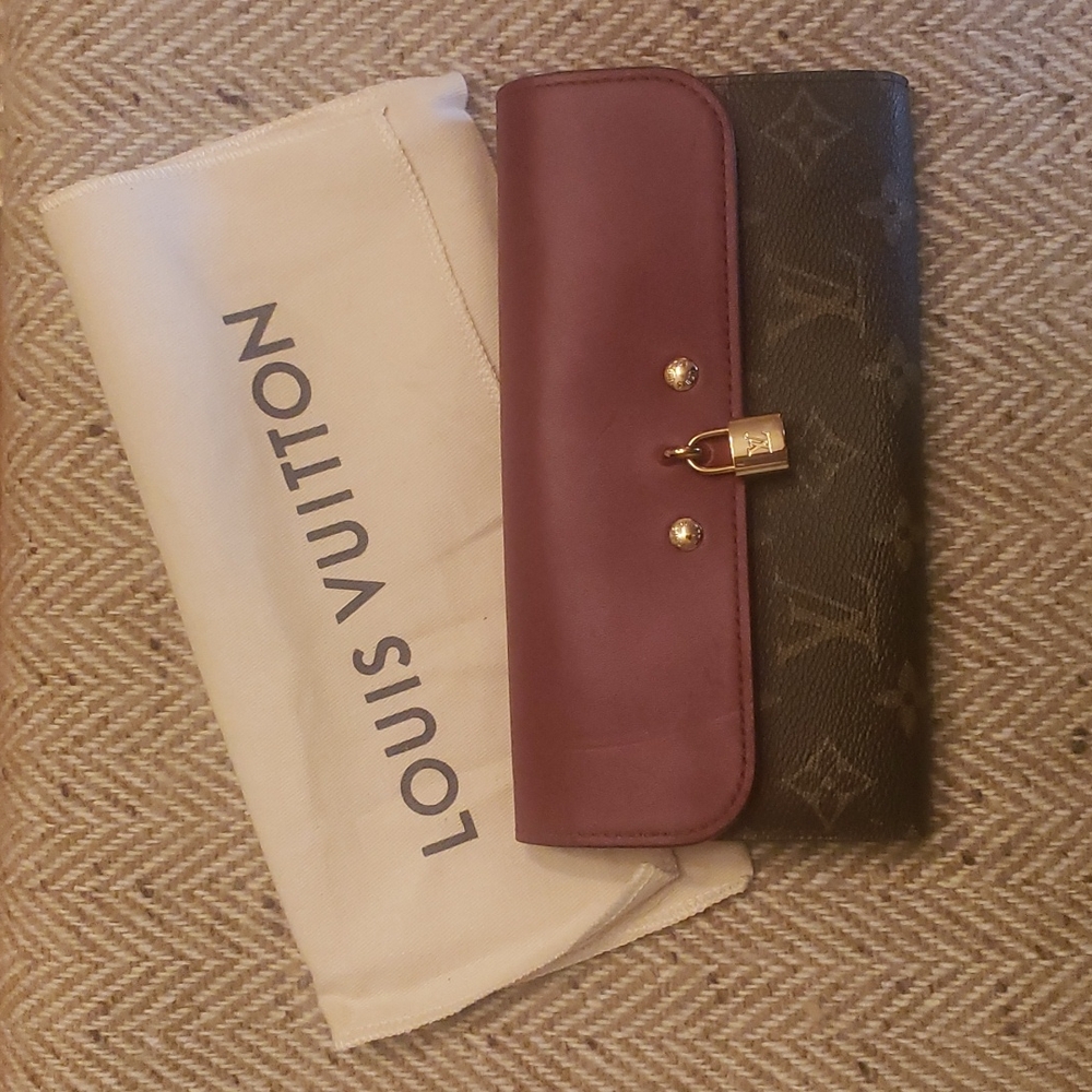 Louis Vuitton Venus wallet